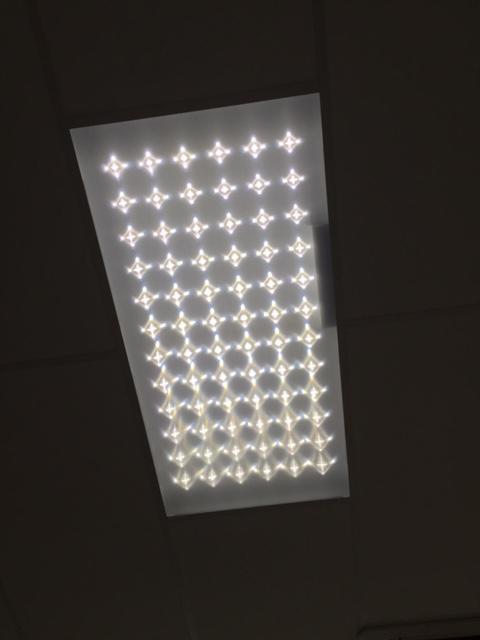 Освещение офисного помещения светодиодными светильниками | Картинка 1